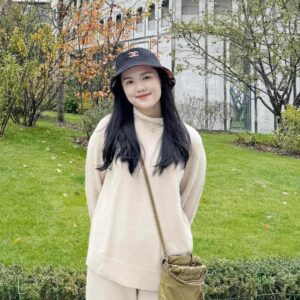 Quỳnh Anh - Vợ Duy Mạnh: Cuộc Lột Xác Thời Trang Đầy Ấn Tượng