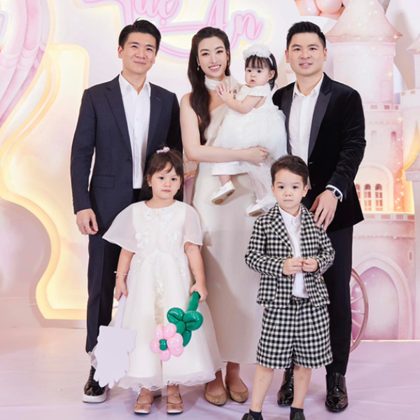 Bộ ảnh của Đỗ Mỹ Linh không chỉ là những hình ảnh xinh đẹp mà còn mang giá trị của những khoảnh khắc gia đình thiêng liêng.